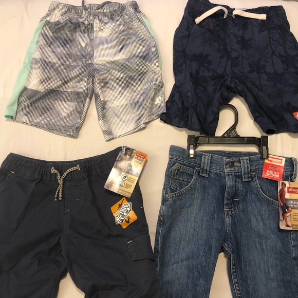 Assorted Clothing Bundle - Picture 2 of 6